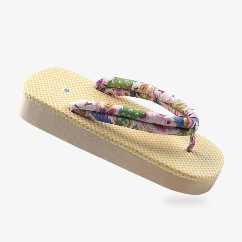 Authentic traditional Japanese zori sandals, perfect for tea ceremonies and formal occasions, and summer outfit