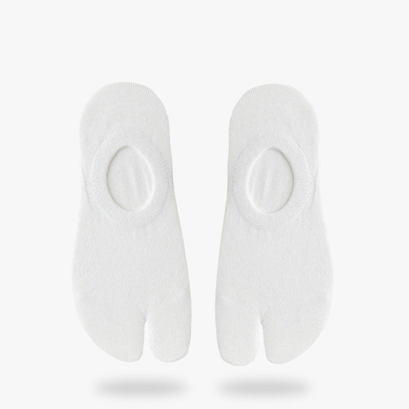 A pair of white tabi japanese flip-flop socks. Japanese low tabi socks for men and women