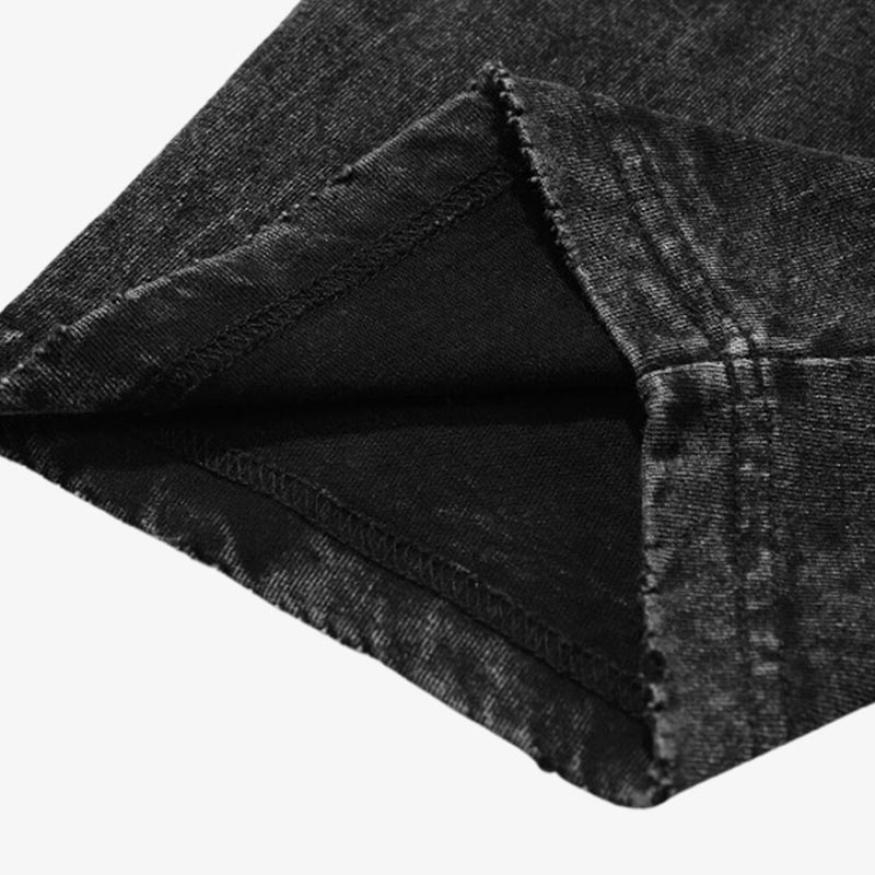 A black Japanese shirt sleevwa made with cotton