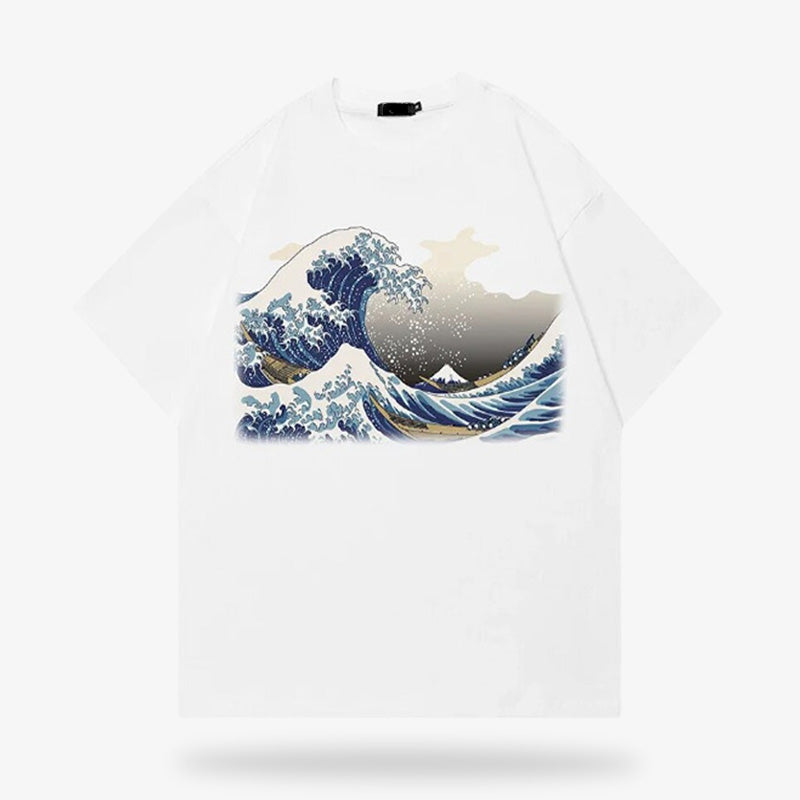 This kanagawa wave t-shirt is white and made from 100% quality cotton.