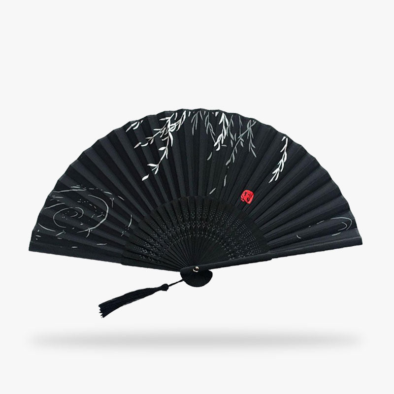 This Black Japanese Fan is splendid with its bamboo motifs painted on the fabric. It's the perfect accessory to refresh yourself.