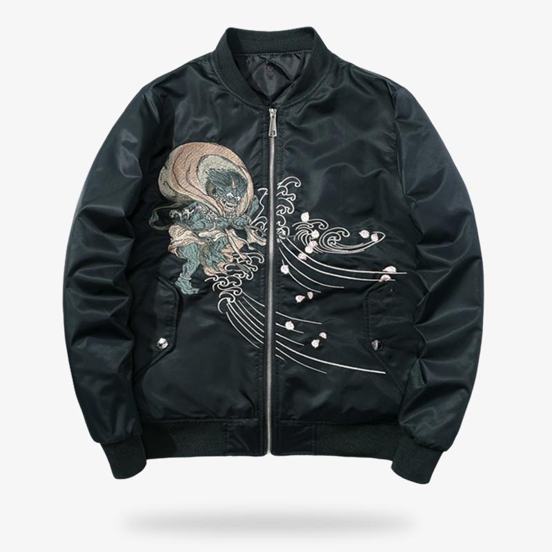 This black fujin souvent Japanese jacket is a sukajan bomber jacket. A Japanese god motif is embroidered on the fabric.