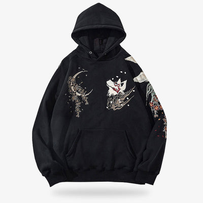 Hoodie kitsune with a bold fox design, made from high-quality material, perfect for a trendy and mythical Japanese fashion statement