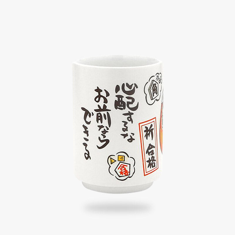 These hand-painted Japan tea cups showcase a detailed red Daruma design, adding an artistic and traditional touch to your tea experience