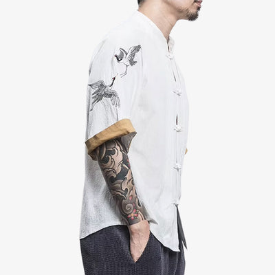 Japan tee shirt model inspired by traditional aesthetics and crafted with contemporary cuts for a balanced Japanese style.