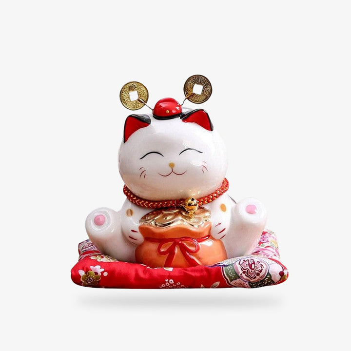 japanese-lucky-cat-maneki-