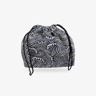 Carry your meals in the stylish and practical Japanese lunch box bag, designed to keep your food fresh and organized with traditional Japanese patterns and durable materials