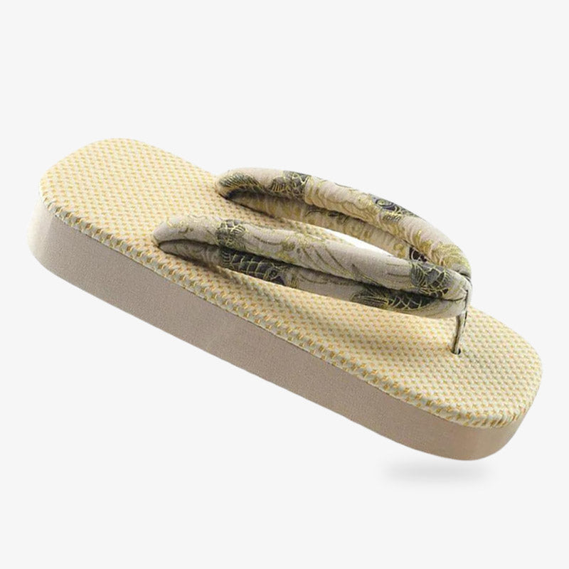 Comfortable Japanese zori slippers, suitable for indoor use with a tatami mat texture