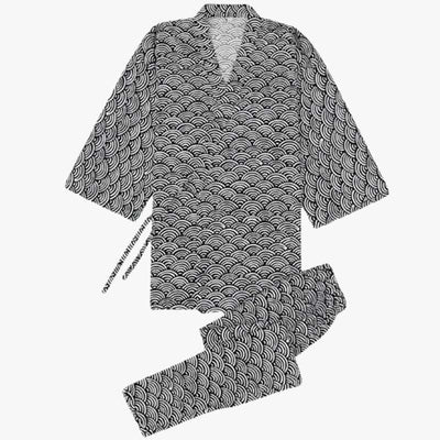 The yukata jinbei kimono is a Japanese pyjama printed with the Seigaiha motif. It is a popular Japanese motif within Japanese culture.