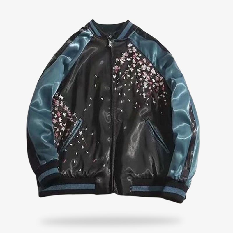 This Koi Sukajan jacket is a Japanese bomber also called Koi Sukajan. It is a light jacket with flower embroidery.