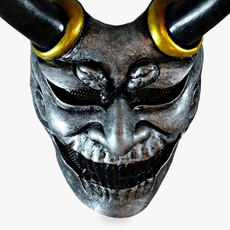 oni mask japanes are perfects for samurai disguise or japanese decoration. Japanese demon mass handmade by japanese craftmen with high quality material. Masl oni is paint with silver, gold and black colors