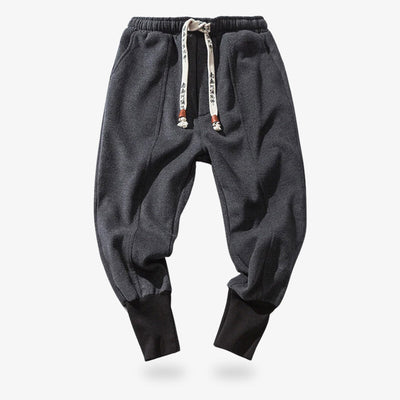 Tight calf-length Japanese shinobi-pants-uniqlo in streetwear style