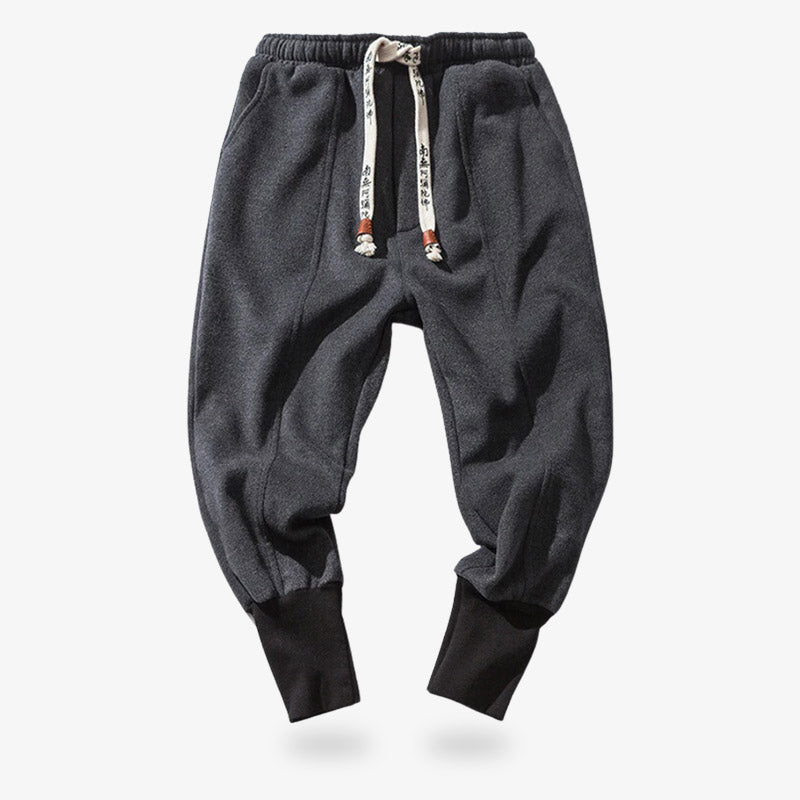 Tight calf-length Japanese shinobi-pants-uniqlo in streetwear style