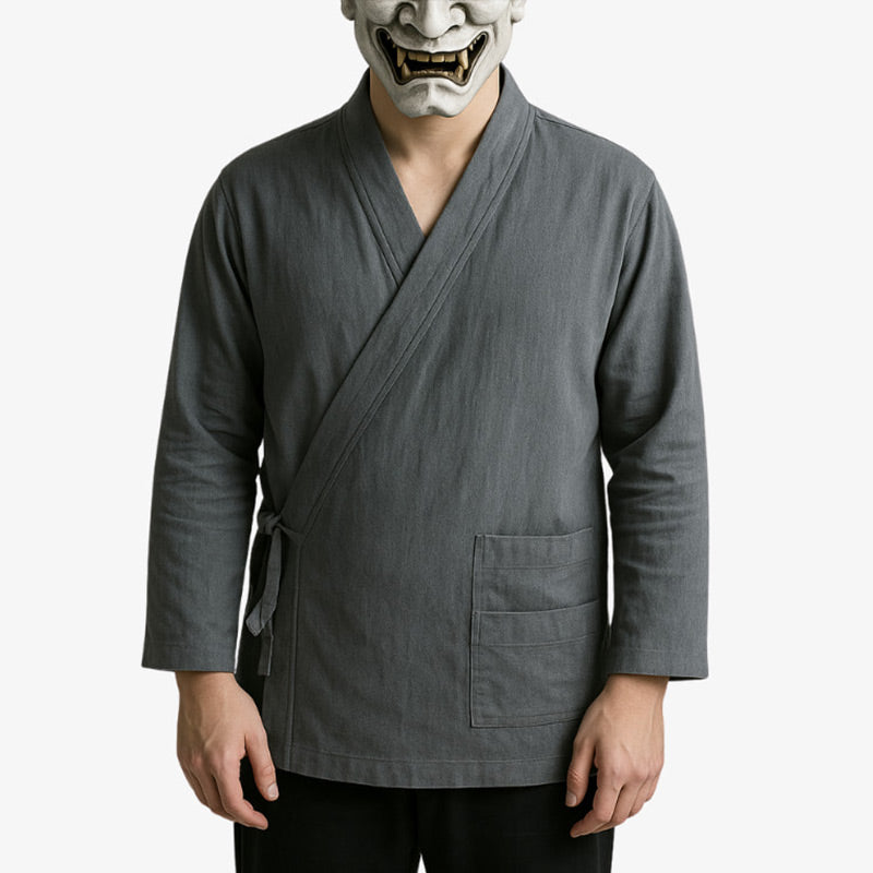 This long sleeves traditional shirt is aTraditional Japanese samue made with classic cuts and natural fabrics, honoring the legacy of Japanese craftsmanship