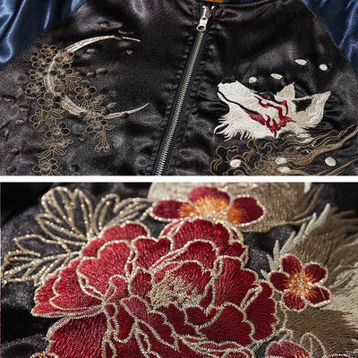 This wolf souvenir jacket features beautifully embroidered wolf designs, showcasing traditional Japanese craftsmanship.