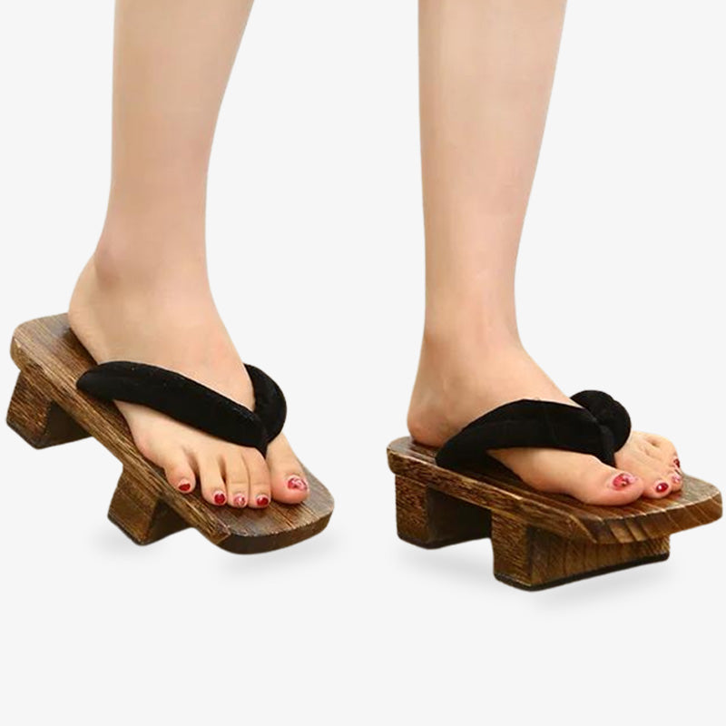 Women's wooden Japanese sandals, stylish and comfortable for walking