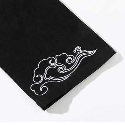 Haori men sleeve style featuring traditional wide-cut sleeves, characteristic of Japanese kimono jackets, offering comfort and an elegant silhouette.
