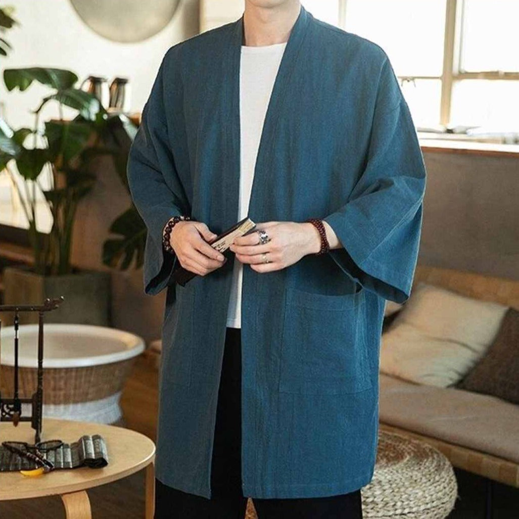 Japanese kimono cardigan men’s version with haori-inspired structure and versatile styling.