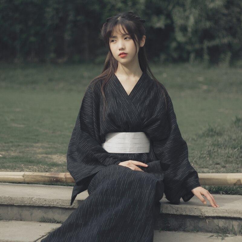 Kimono Geisha Cosplay